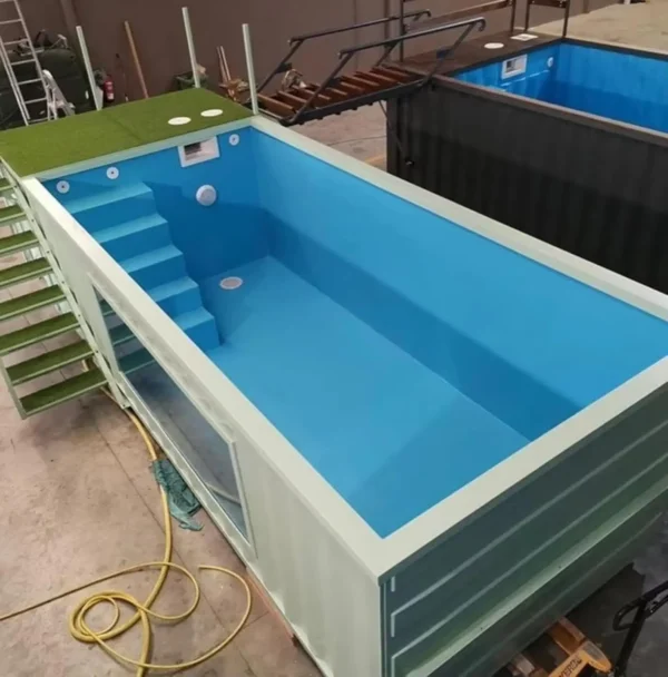 Piscina de Luxo em Contentor Modular