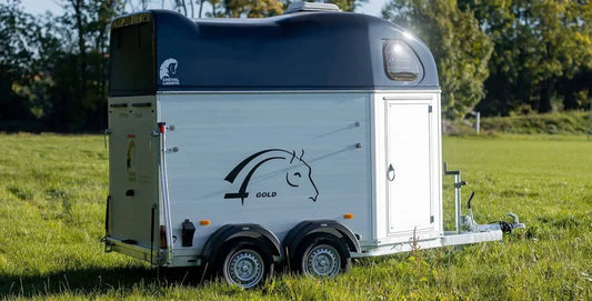 NUEVO remolque para caballos – FREEDOM – GOLD FIRST ALULINE – 2 PL
